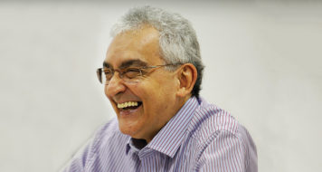O poeta e professor de literatura Duda Machado (Lincon Zarbietti / Divulgação)