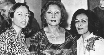 Clarice entre as amigas Nélida Piñon (à esquerda) e Marly de Oliveira (à direita) durante lançamento do livro de poemas 'Contato', de Marly de Oliveira, Rio de Janeiro, 1975 (Reprodução)