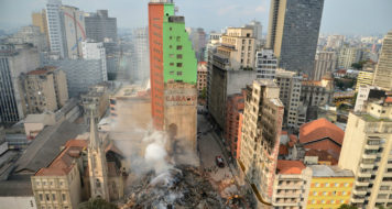 Destroços do edifício que desabou no Largo do Paissandu, centro de São Paulo (Rovena Rosa/ Agencia Brasil)