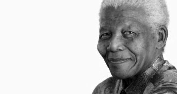 Estante CULT: Nelson Mandela (Foto Andrew Zuckerman / Divulgação)