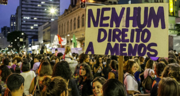 Protesto de mulheres em Curitiba, em 8 de Março de 2018 (Foto: Mídia Ninja/Reprodução)