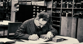 Walter Benjamin na Biblioteca Nacional de Paris, 1937 (Foto Gisèle Freund / Reprodução)